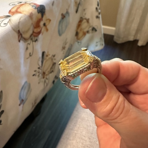 Judith Ripka canary yellow cocktail ring Size 8 - Picture 2 of 7